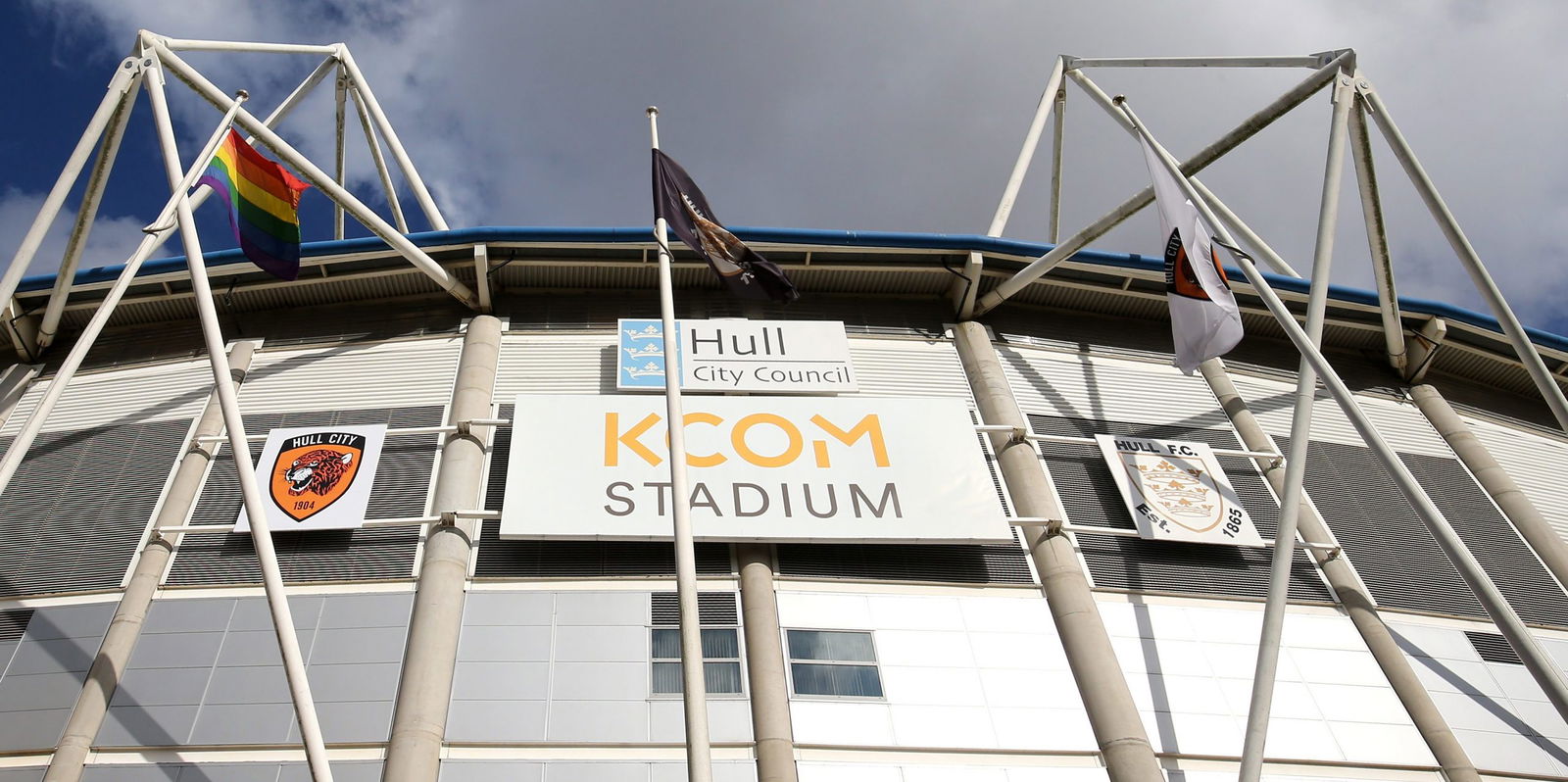 Hull City, Hull City defender announces he is leaving the club