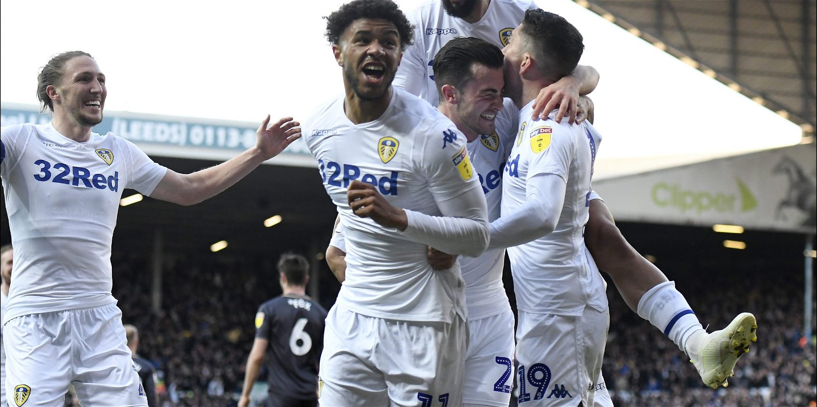 , Leeds United fans comment on Twitter &#8211; Team Ayling vs Team Roberts