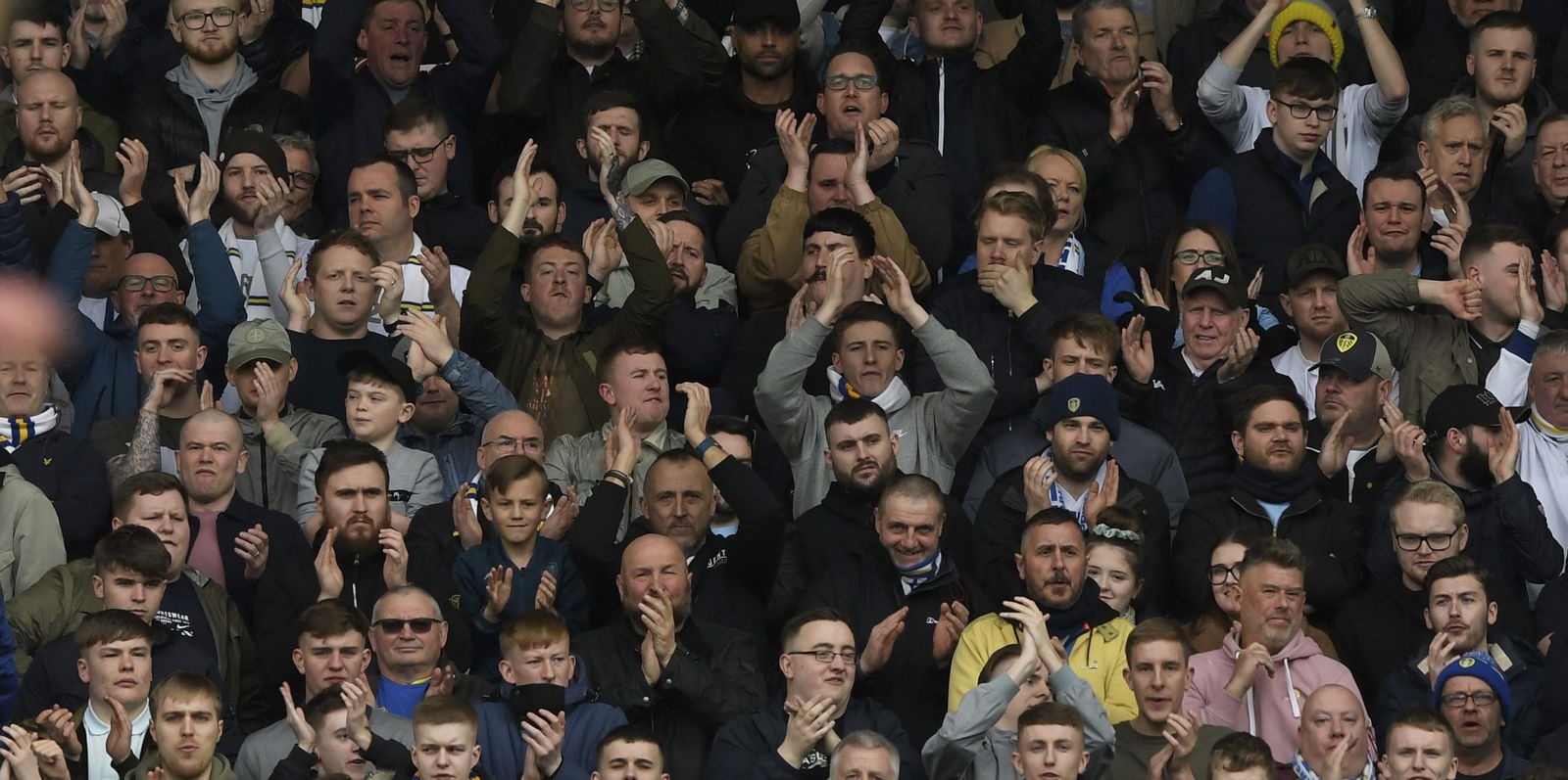 Leeds United fans react on Twitter to opening 45 mins vs Cardiff The72 Football League News