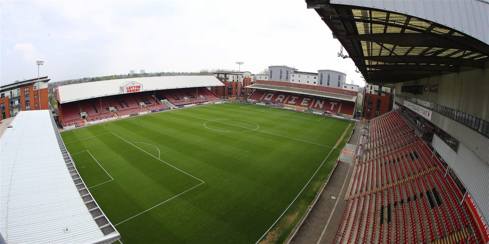 Leyton Orient poised to strike contract deal with defender