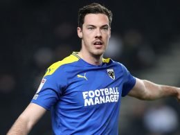 , Ben Heneghan agrees Sheffield Wednesday switch