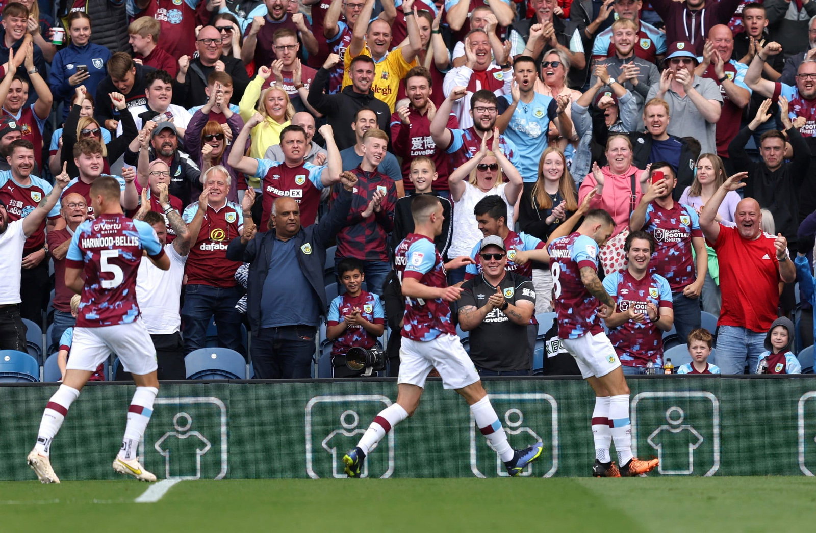 efl-trivia-who-has-a-higher-average-away-attendance-the72