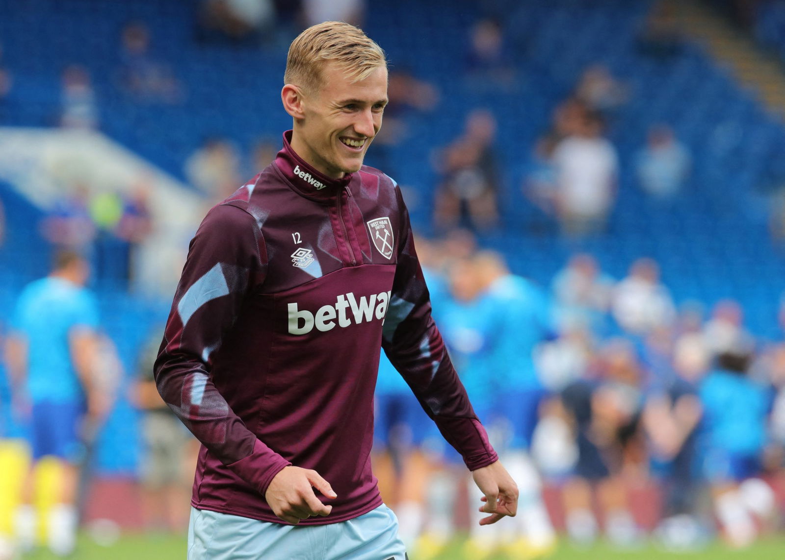 West Ham United sign midfielder Flynn Downes