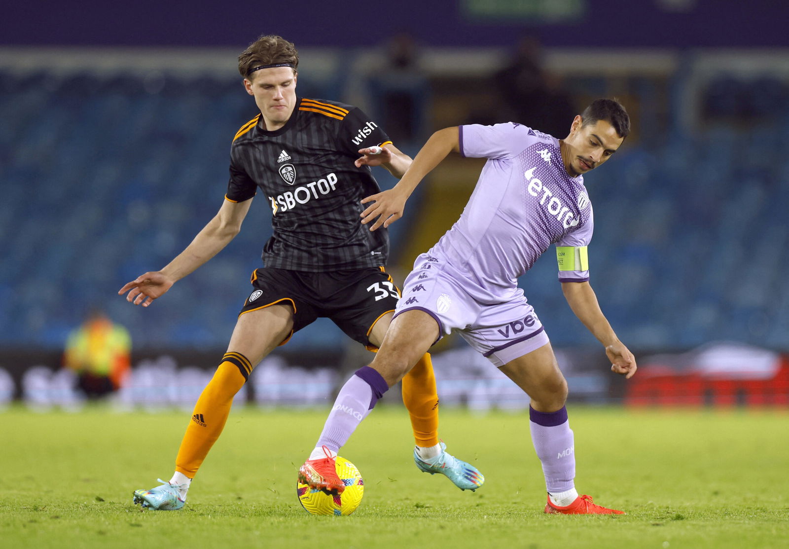 19-year-old Leeds United defender in discussions over Serie A switch News: The72 - Football League News