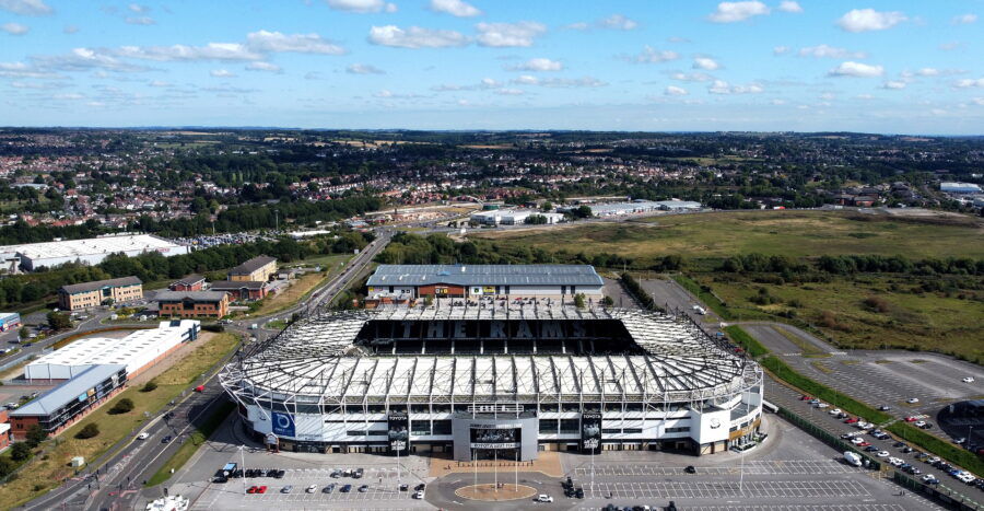 derby county, £1.4m star jets to England ahead of proposed Derby County transfer