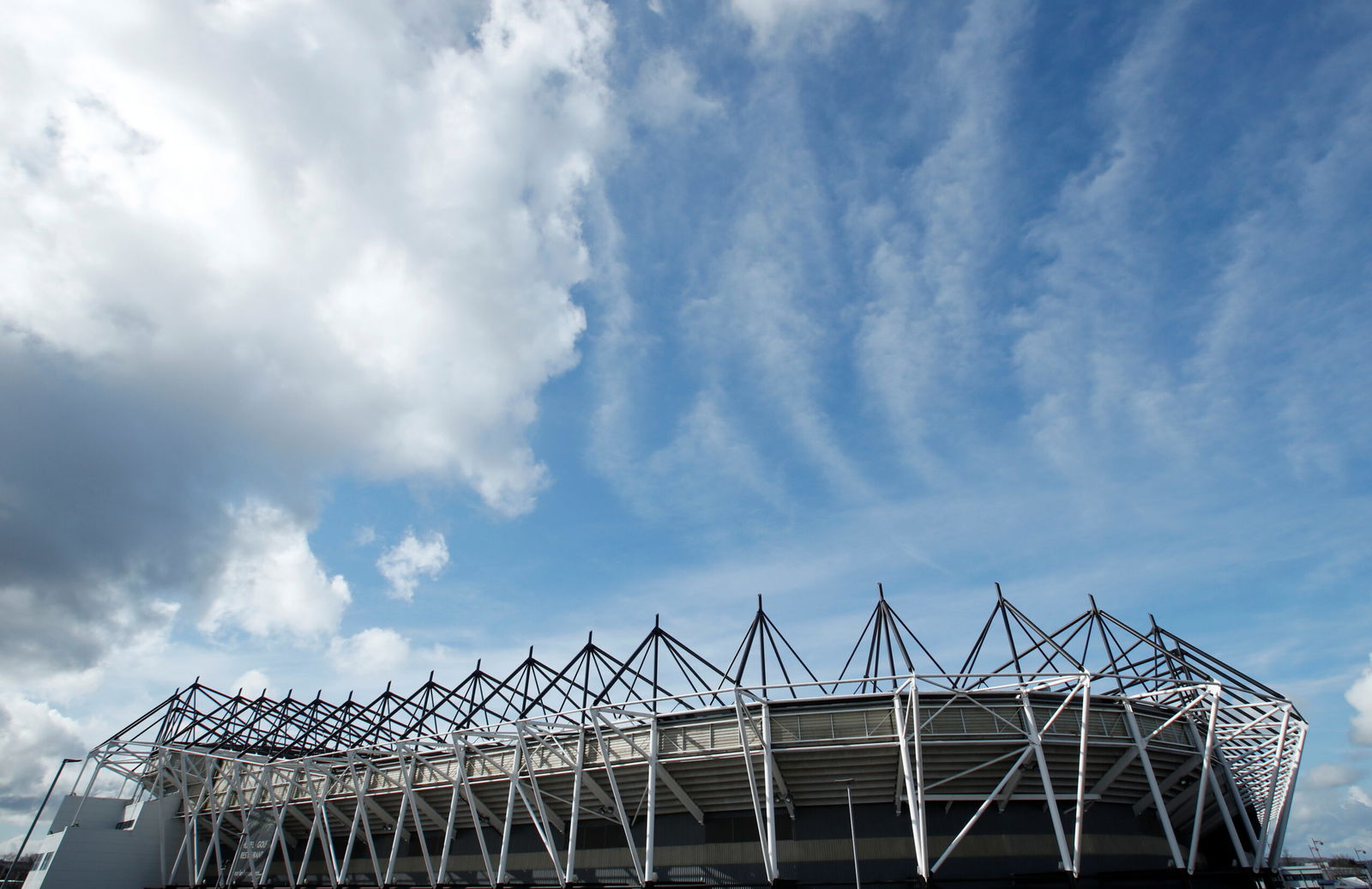 Cheltenham Town targeting swoop for defender after Derby County exit