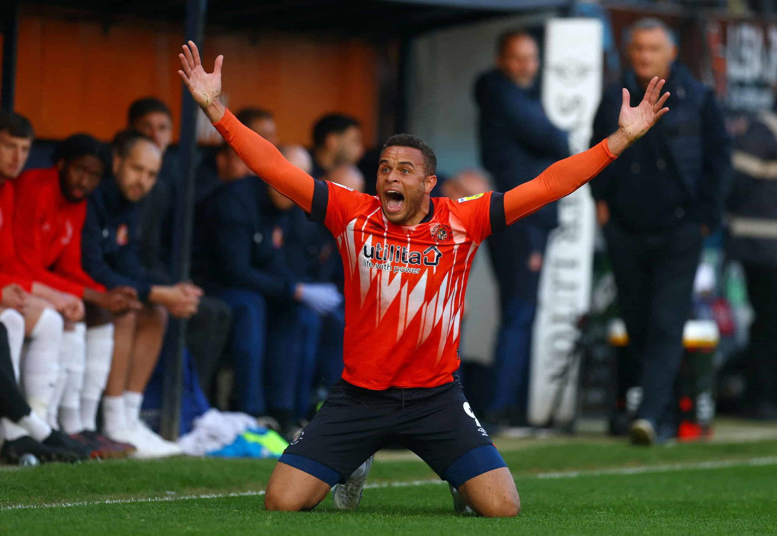 Carlton Morris shares passionate social media message after Luton Town book place in play-off final - Vimarsana News