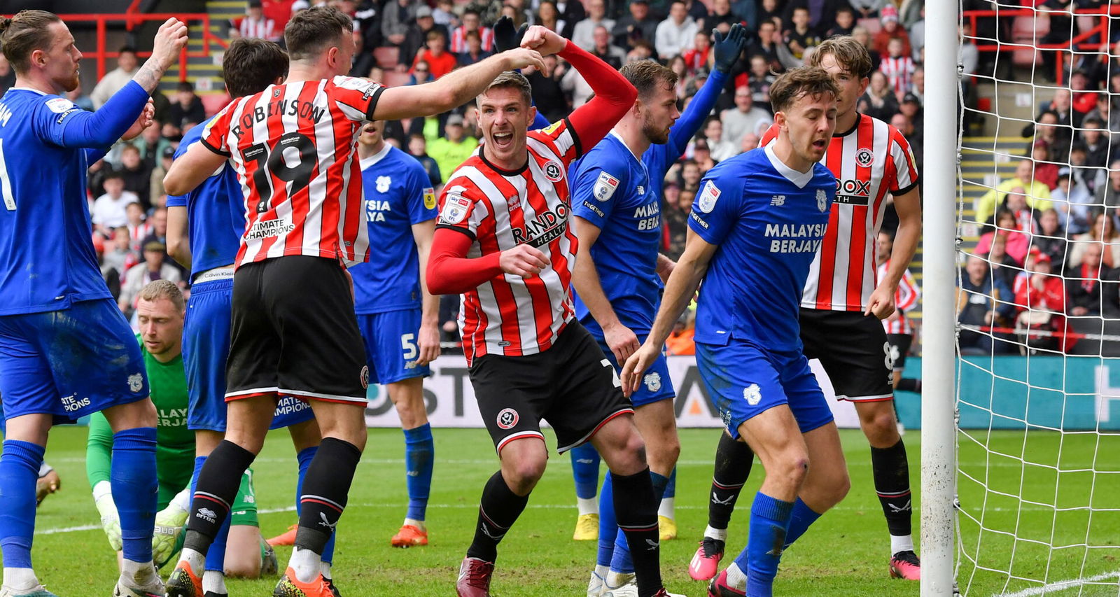 stoke city, Stoke City faltering in pursuit of ex-Premier League defender, talks stalling over personal terms
