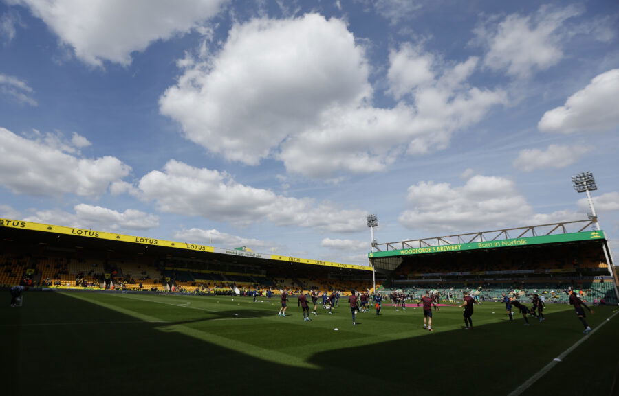 norwich city, &#8216;On the case&#8217; &#8211; Norwich City boss issues update on first-team mainstay&#8217;s contract situation