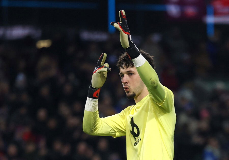 Burnley Spirit Key return to Premier League star-news.press/wp Burnley Goalkeeper James Trafford