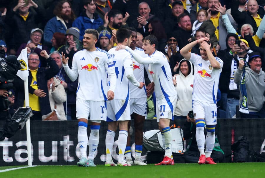 White to receive Douglas Luiz Information star-news.press/wp Lufc - Leeds United Player celebrates Joel Piroe