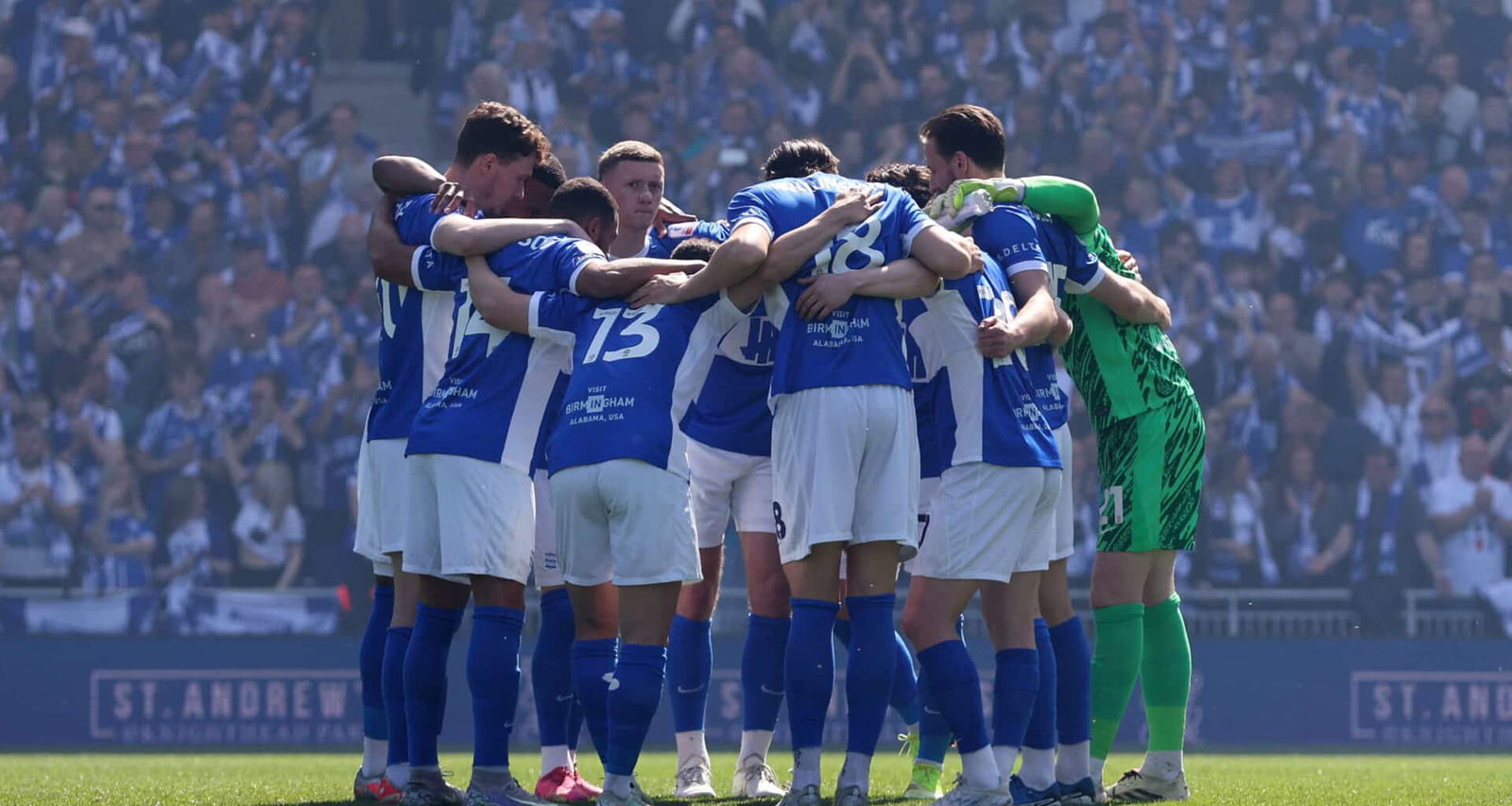 BCFC - Birmingham City players huddle
