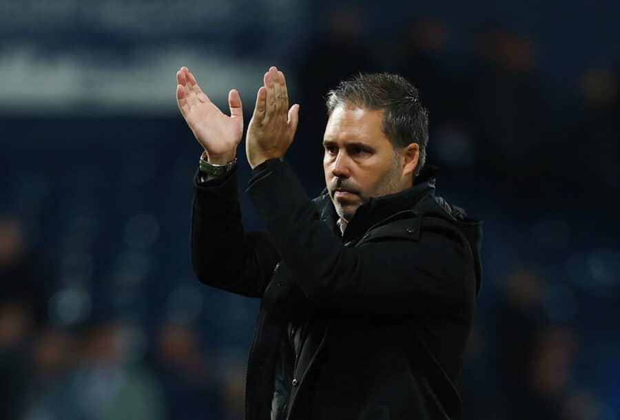 LCFC - Leicester City manager Marti Cifuentes applauds fans after the match