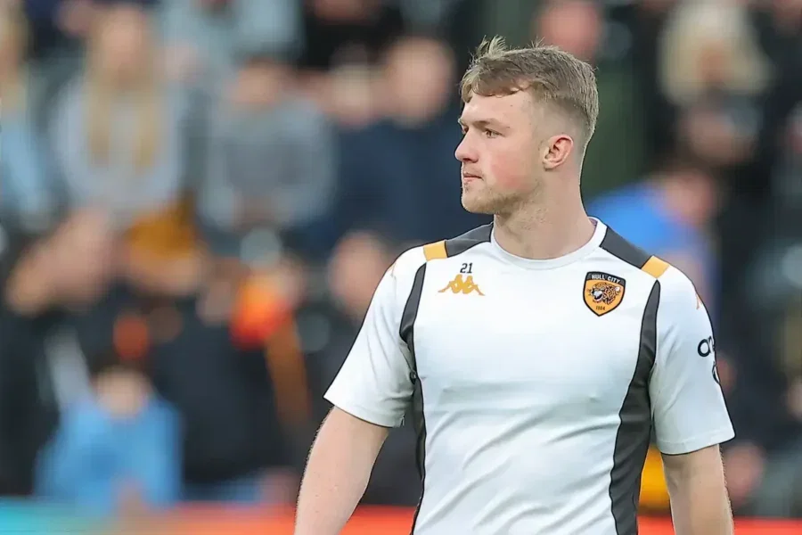 Leeds-Transfer beschleunigt Hulls Kaderplanung
