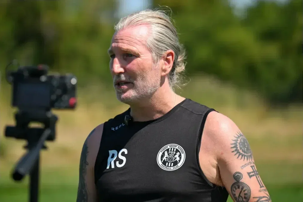 “In a world of trouble”: Leicester City vs Peterborough United predictions